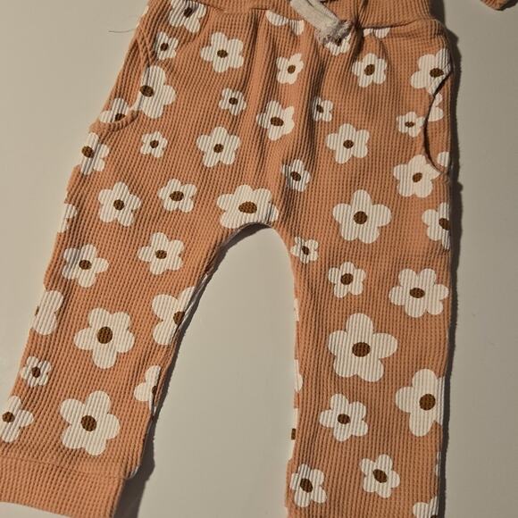 Shein Boho Floral Jogger Set with Bow Size 110cm/5T - Picture 3 of 3